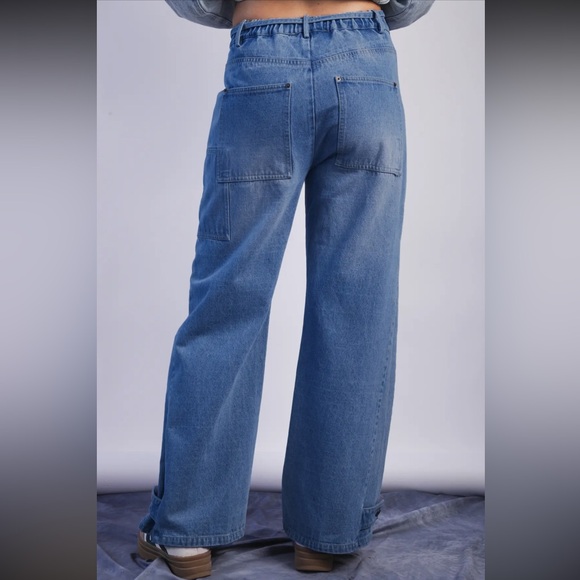 Washed Denim Wide-Leg Jeans - Picture 4 of 6